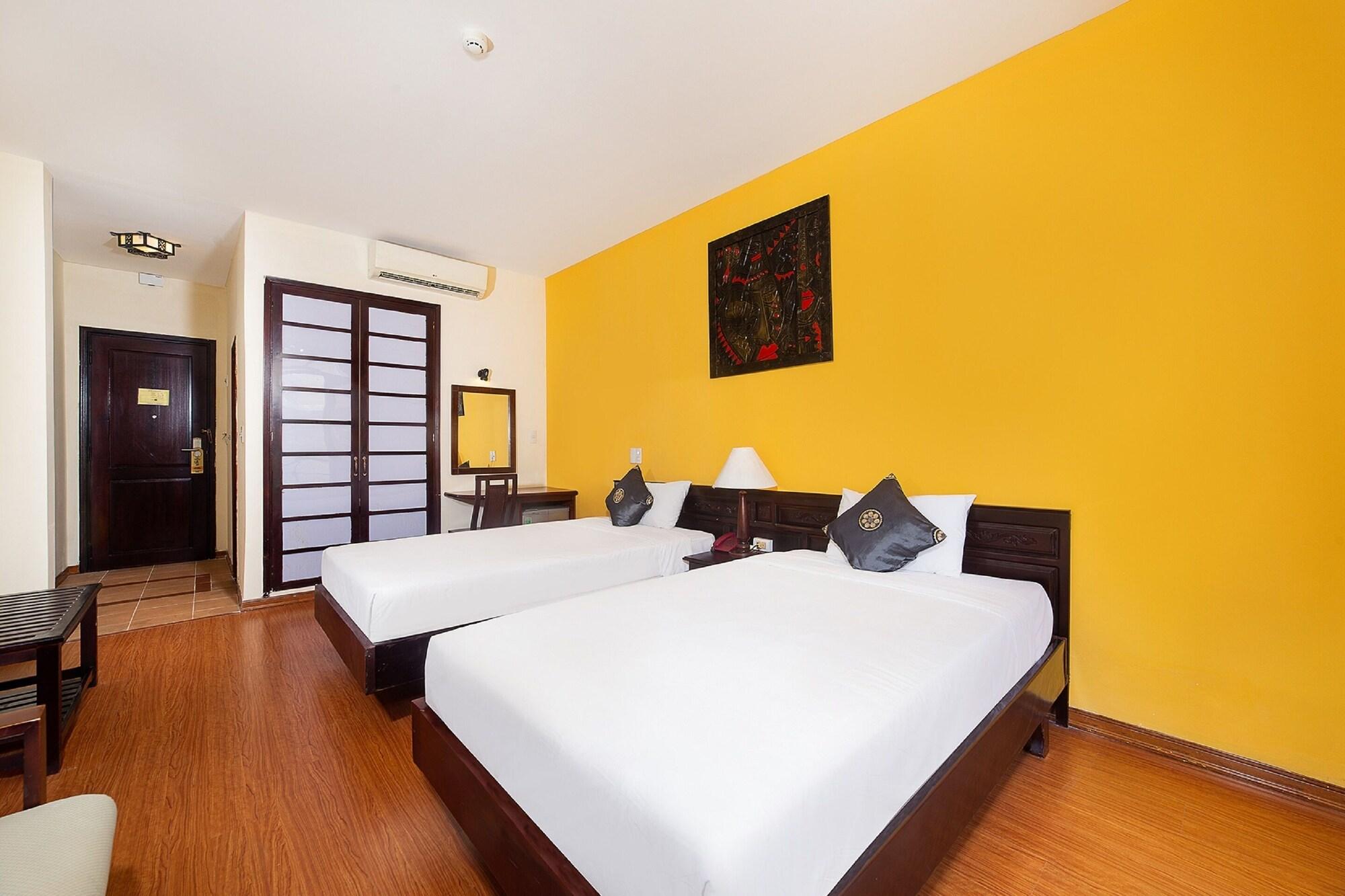 GoldCoast Da Nang Hotel Bagian luar foto